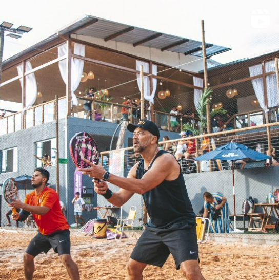 Quadra de Beach Tennis e espaço para eventos Praiou BH